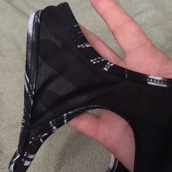 Sports bra Sz S - Picture 4 of 4